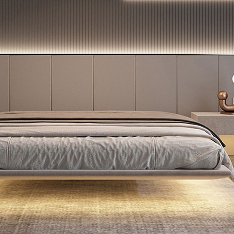 Cadre de lit rectangulaire en mousse de pignage moderne du milieu du siècle pour la maison