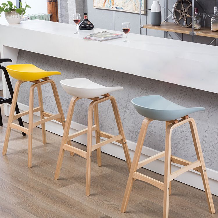 Scandinavia Style Bar-stool Wooden Legs PP Seat for Restaurant Bar Clearhalo 'Bar Furniture' 'Bar Stools' 'bar_stools' 'furn' 'furn_bar_stools' 'furniture_bar_stools' 'Kitchen & Dining Furniture' 'kitchen&dining_furn' 'kitchen' 'kitchen_furn' Furniture' 1200x1200_780100da-1d7c-4142-af16-4b7653921a89