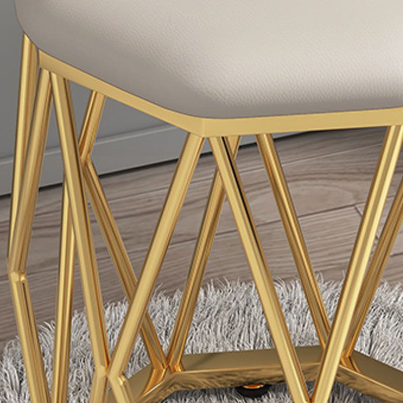 Moderne osmanische Kunstleder wasserfeste Sechskantoktomane mit Metallbein