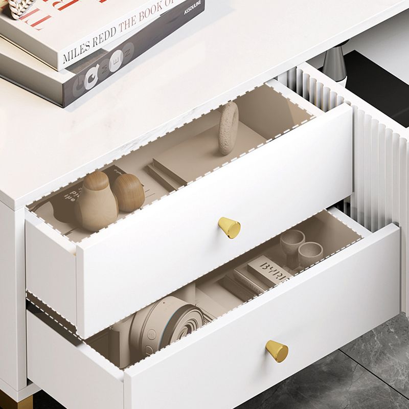 Console multimediale moderna per TV in marmo con contenitore chiuso e gambe in metallo per soggiorno