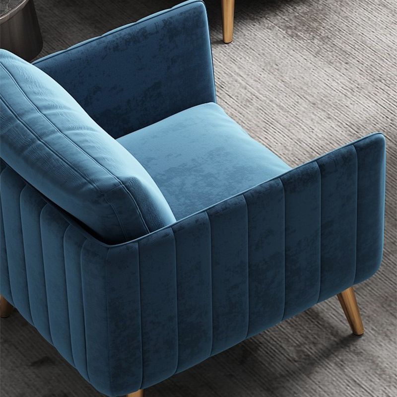 Velvet Nordic Standard Sofa Standard Back Back Square Bras Sapa avec des jambes en laiton
