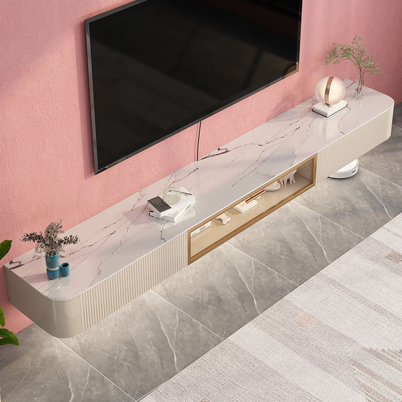 Console televisiva contemporanea con cassetti in pietra e supporto TV in legno