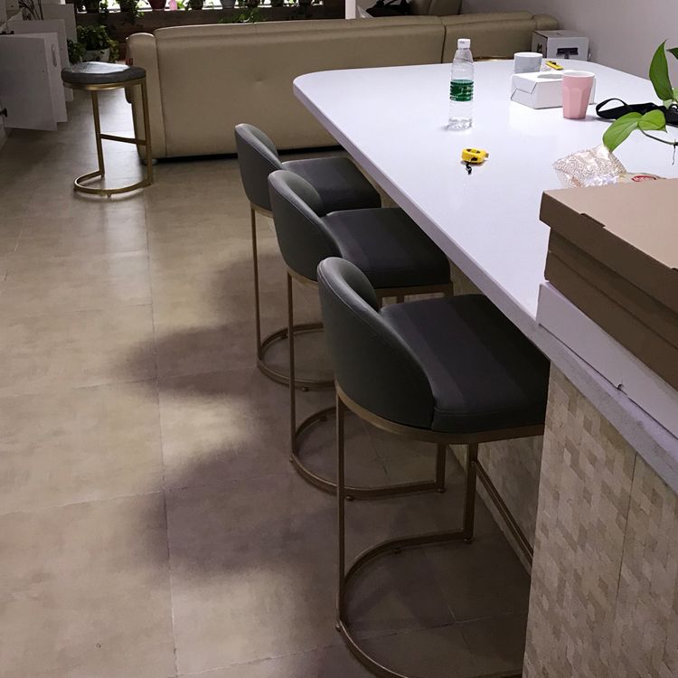Glam Faux Leather Counter Height Stool Metal Bar Stool Bar Stool with Footrest Clearhalo 'Bar Furniture' 'Bar Stools' 'bar_stools' 'furn' 'furn_bar_stools' 'Furniture' 'Kitchen & Dining Furniture' 1200x1200_7863beb6-ac1d-4927-a832-4b01a4fad085