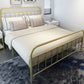 Letto standard con telaio metallico in stile moderno con testiera a frame aperto