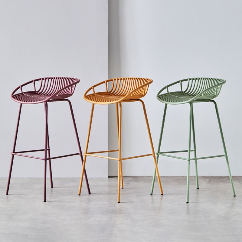 Contemporary Metal Bar Stool Bucket Counter Bar Stool with Metal Legs Clearhalo 'Bar Furniture' 'Bar Stools' 'bar_stools' 'furn' 'furn_bar_stools' 'Furniture' 'furniture_bar_stools' 'Kitchen & Dining Furniture' 1200x1200_788afb57-b35f-47c6-9697-b64cf75fb74e