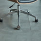 Chaise pivotante en cuir moderne chaise de bureau de hauteur de siège réglable sans bras avec roues