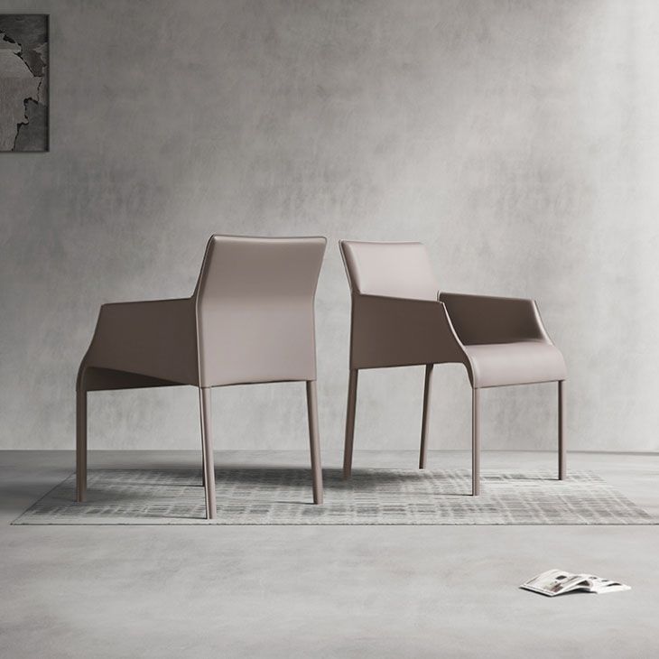 Chaise de salle à manger en cuir contemporain Parsons Chaise en finition mate intérieure