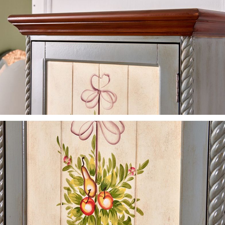 家の伝統的なマット仕上げキャビネット用のバーチウッドストレージキャビネット付き衣服棒付き