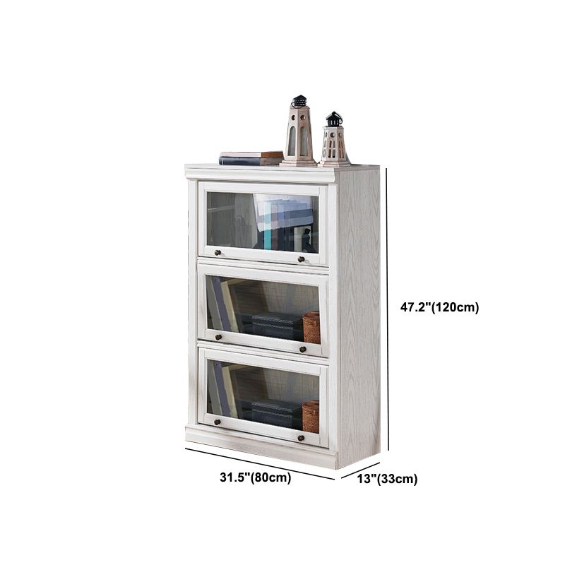 Libreria contemporanea di scaffali in legno con scaffale standard