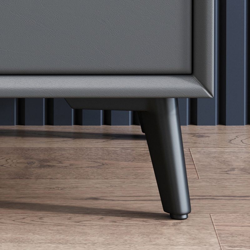 Mesa nocturna contemporánea de acabado antiguo con cajones