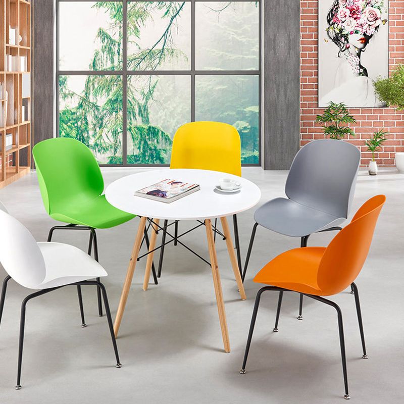 Armloze stalen basisconferentie stoel plastic rug en stoelstoel