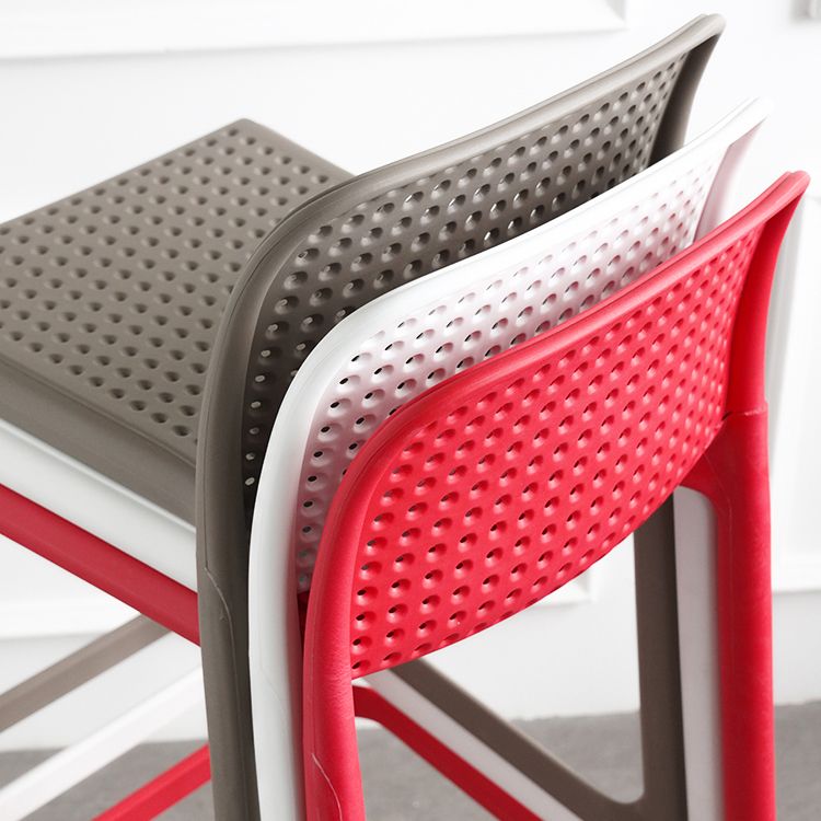 Contemporary Metal Plastic Barstools Bristol Bar Stool with Low Back and Footrest Clearhalo 'Bar Furniture' 'Bar Stools' 'bar_stools' 'furn' 'furn_bar_stools' 'furniture_bar_stools' 'Kitchen & Dining Furniture' 'kitchen&dining_furn' 'kitchen' 'kitchen_furn' Furniture' 1200x1200_7a0f81f6-0431-41d8-a143-8743ab16a062