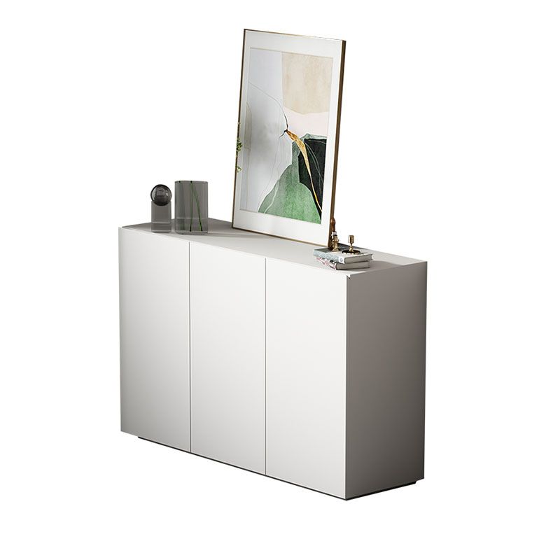 Buffet de madera de ingeniería moderno de ingeniería con estantes para el comedor