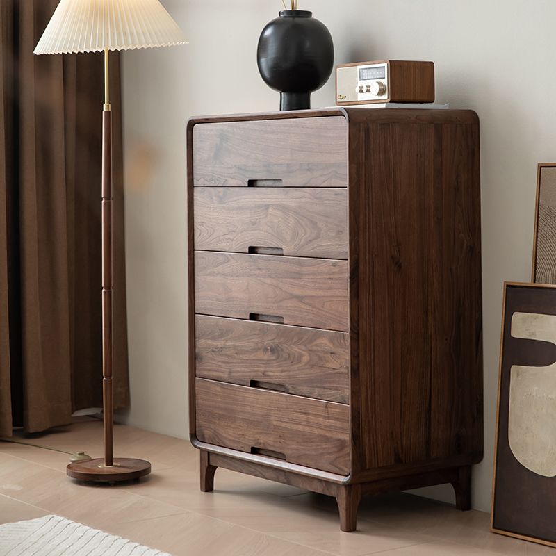 Mid-Century Modern Walnut Chest with 5 Drawers Rectangle Chest Clearhalo 'Cabinets & Chests' 'cabinets_chests' 'furn' 'furn_cabinets_chests' 'Furniture' 'Living Room Furniture' 1200x1200_7a4d7fb1-296e-4b09-9898-9e5b36b9ddfd