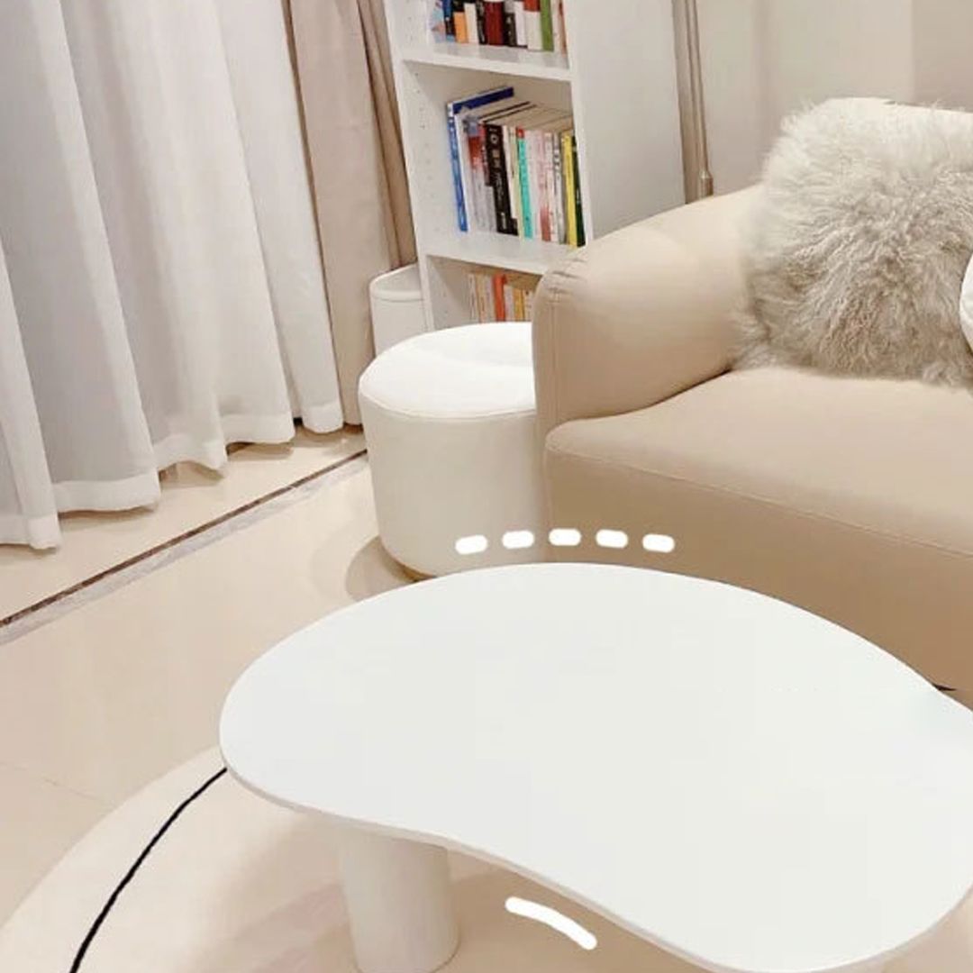 Mesa de centro escandinava de madera y metal Mesa de cóctel con tapa irregular y 3 patas