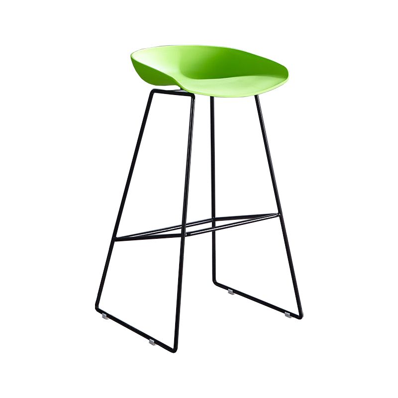 Scandinavian Coffee Shop Footrest Stool Matte Finish Plastic Bar Stool Clearhalo 'Bar Furniture' 'Bar Stools' 'bar_stools' 'Furniture' 'furniture_bar_stools' 'Kitchen & Dining Furniture' 1200x1200_7a942b66-8bde-4213-ac0c-1c07d43679b9