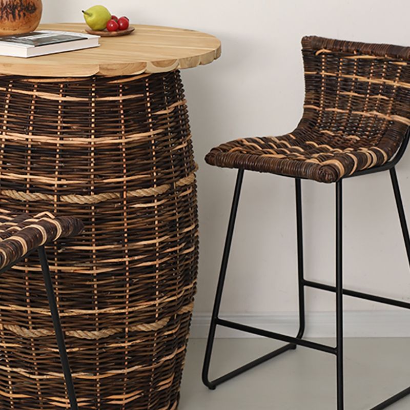 Industriële lage rug binnen binnen armloze barkruk met metalen basis