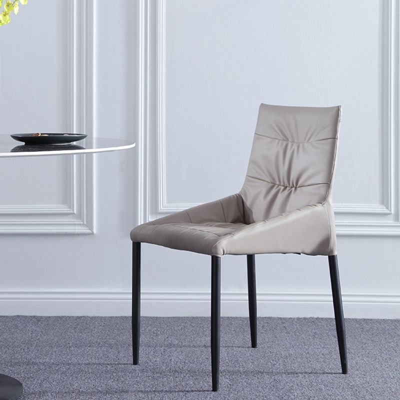 パーソンズサイドチェアモダンな布張りのダイニングとアクセントチェア