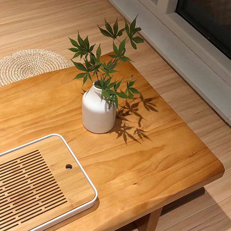 Tavolino da cocktail in slitta scandinava in tavolino in legno di pino