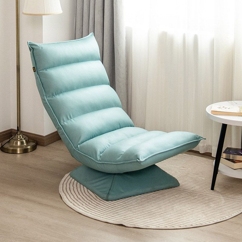 Sedia reclinabile in metallo in metallo reclinabile standard.