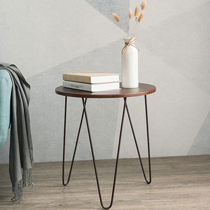 金属3脚エンドテーブル付きのソリッドウッドラウンドトップサイドエンドテーブル