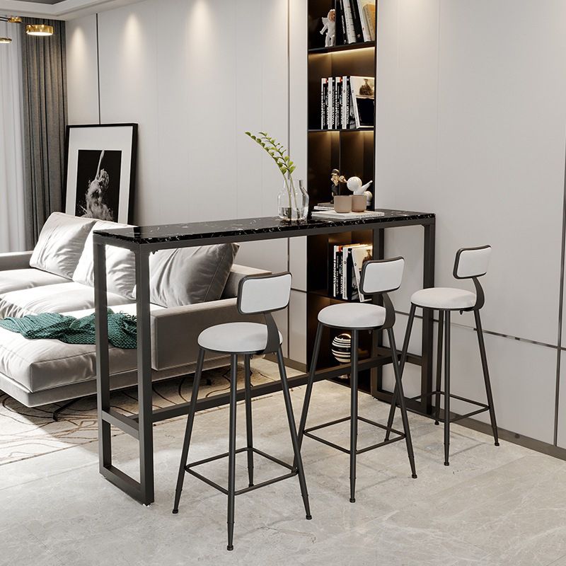 Tavolo da bistrot moderno con tavolo da bar top rettangolo di trestle nero per piccoli luoghi