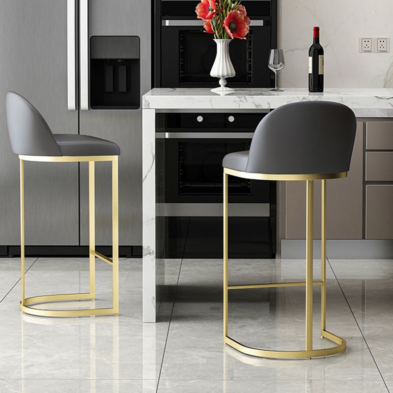 Moderne Rückenlehne Armless Counterhocker Iron Speisezimmer Barhocker mit Pedal und Kissen