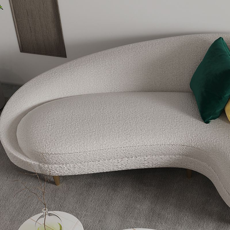 Stoffkrümmungssofa zeitgenössischer, abgerissene Armsofa mit vier Kissen