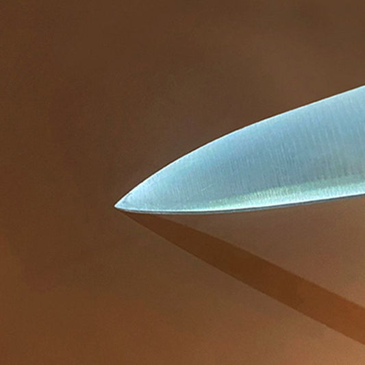 Tavolino laterale moderno di vetro rotondo moderno di vetro rotondo moderni.