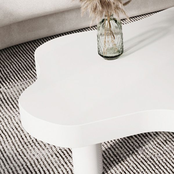 Salontafel met 3 poten, massief houten koffiecocktailtafel voor de woonkamer