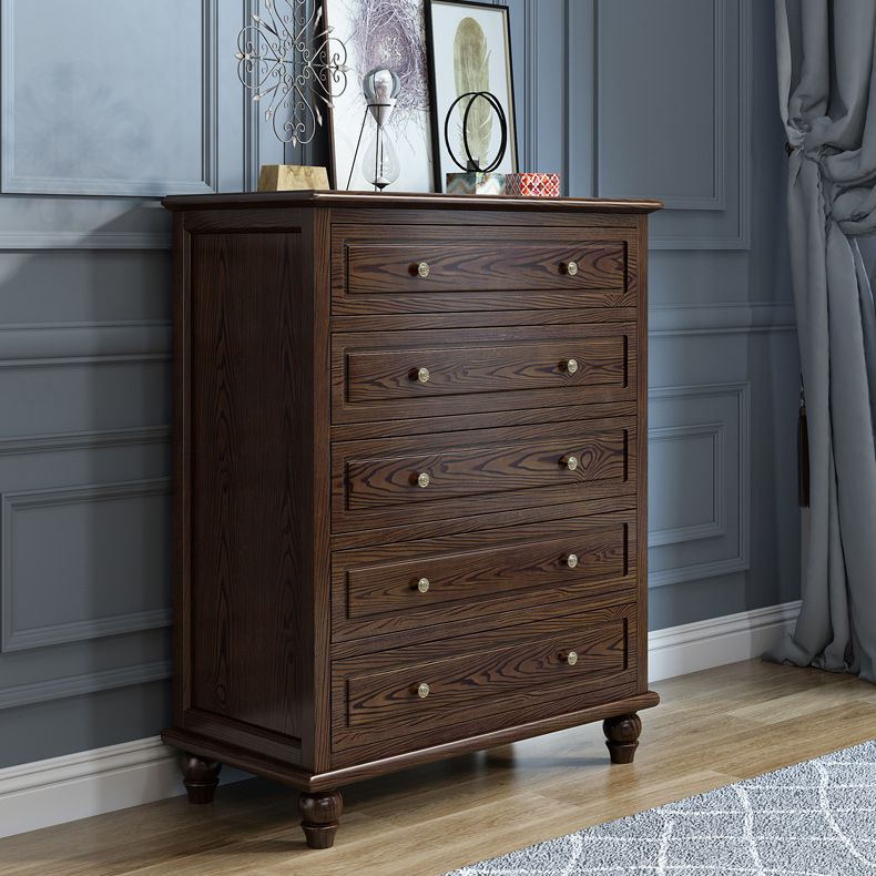 Coffre d'accent contemporain avec 5 tiroirs et pieds de chignon en bois massif