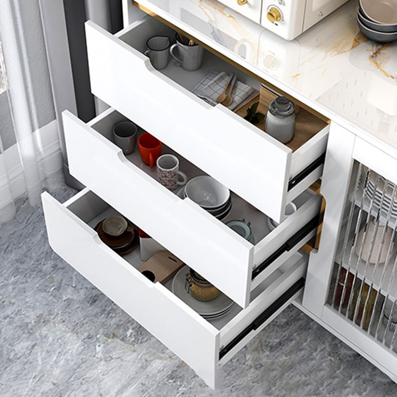 Buffet de comedor de piedra lateral de estilo glamorial con gabinetes y cajones