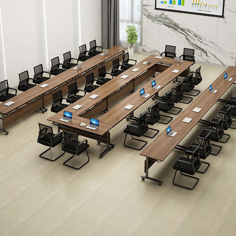 Scrivania rettangolare da ufficio in legno industriale con ruote