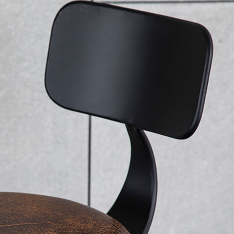 Sgabello con banco in legno bassista in metallo industriale con finitura opaca