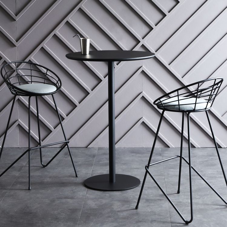 Industrial Wood Bar Dining Table Round Indoor Bistro Table with Single Pedestal Clearhalo 'Bar Furniture' 'Bar Tables' 'bar_tables' 'Furniture' 'furniture_bar_tables' 'Kitchen & Dining Furniture' 'kitchen&dining_furn' 'kitchen' 1200x1200_7ebdc0da-d5c0-44ac-8be9-b293cf018415
