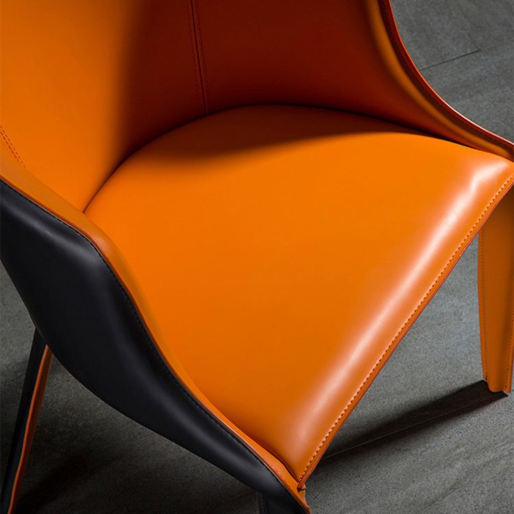 デザイナーホテルレザーアームチェアマット仕上げソリッドバックダイニングチェア