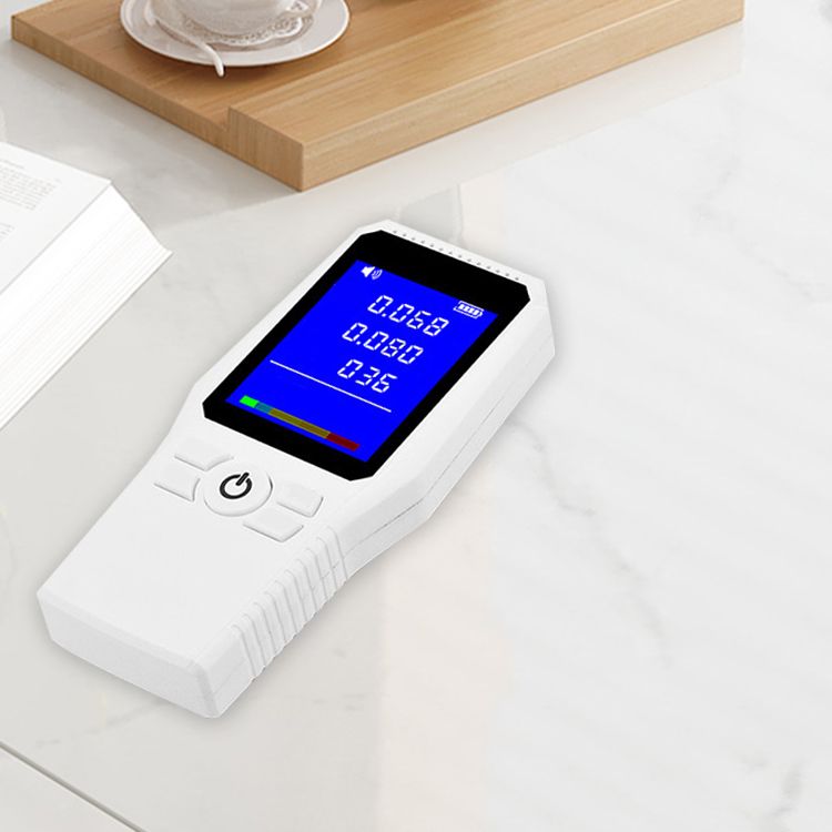 モダンな丸いダイニングテーブル白い木の脚と白い石の卓上