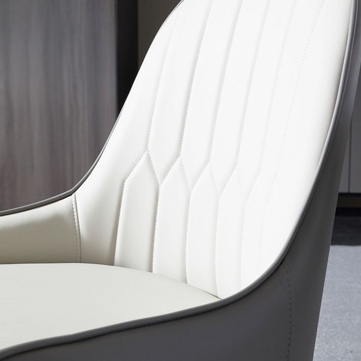 Glam Parsons chaises chaises à manger rembourrées avec des pattes en bois