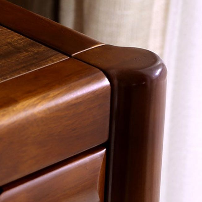 Casseggiatore di stoccaggio marrone in stile tradizionale in legno in legno massiccio con cassetti