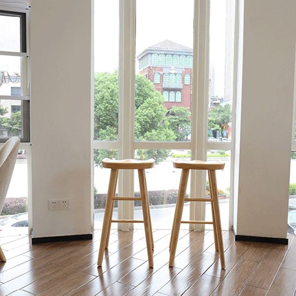 モダンなブリストルソリッドウッドバースツールバックレスフットレストバースツール