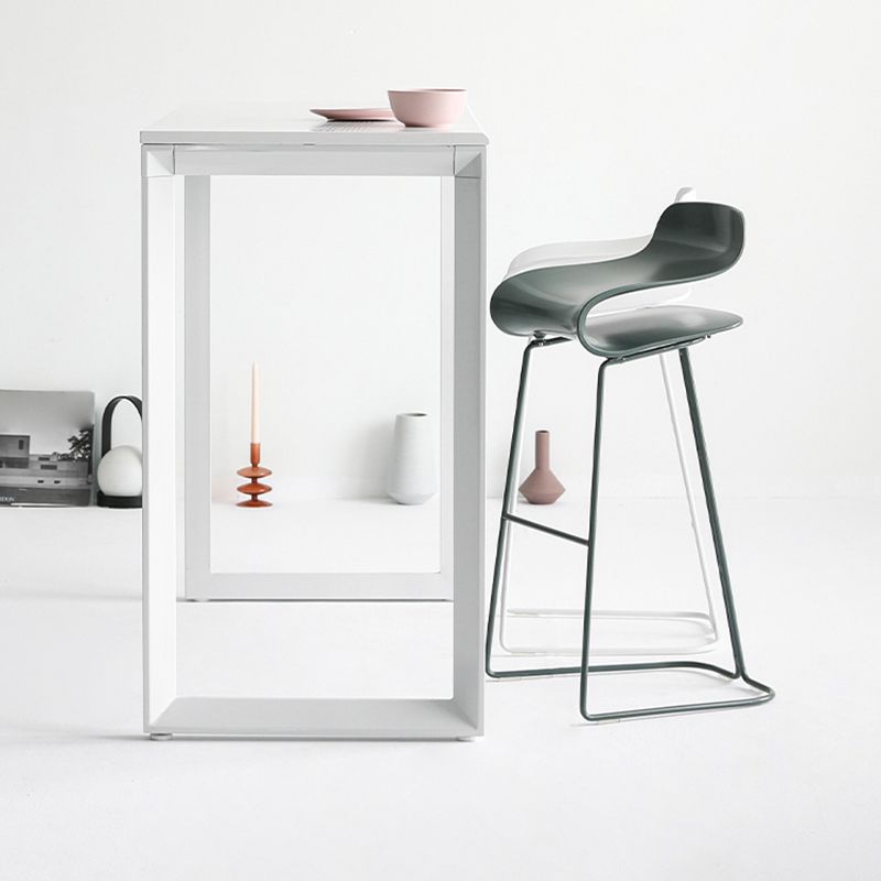 Contemporary Footrest Low Back Barstool Plastic Matte Finish Coffee Shop Stool Clearhalo 'Bar Furniture' 'Bar Stools' 'bar_stools' 'furn' 'furn_bar_stools' 'Furniture' 'furniture_bar_stools' 'Kitchen & Dining Furniture' 1200x1200_7fa133e9-ce91-47f9-b0de-6e31dd652cc4