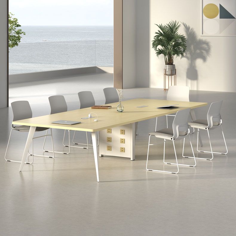 Bureau de bureau manufacturé de couleur naturelle Bureau rectangulaire avec base en métal blanc