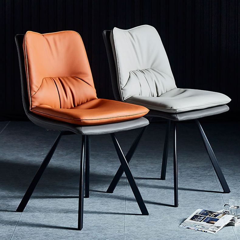 Eigentijdse stijl eetkamerstoel armloze zijstoel met metalen benen