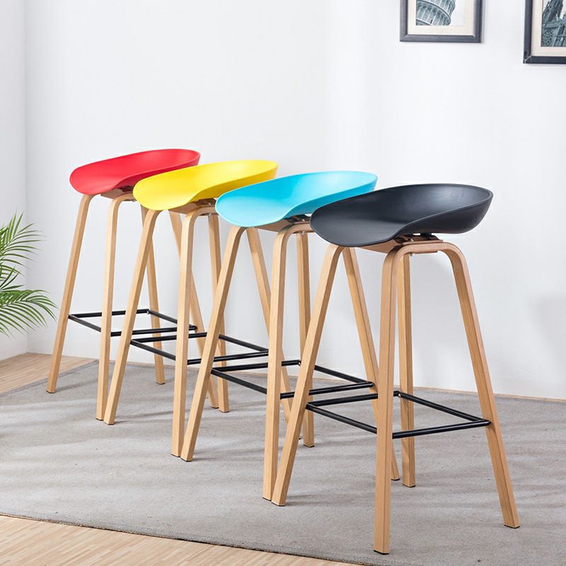 Modern Style Solid Wood Bar Stool with Footrest Low Back Bistro Bar Stool 30 Inches Clearhalo 'Bar Furniture' 'Bar Stools' 'bar_stools' 'furn' 'furn_bar_stools' 'furniture_bar_stools' 'Kitchen & Dining Furniture' 'kitchen&dining_furn' 'kitchen' 'kitchen_furn' Furniture' 1200x1200_8029353b-12ea-46fb-b399-07473fdd35f1