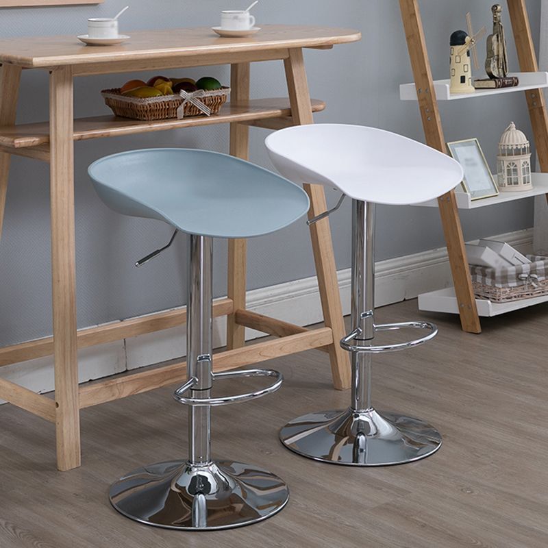 Industrial Style Plastic Seats Barstool Rotating Lifting Metal Leg Bar Stool for Indoor Clearhalo 'Bar Furniture' 'Bar Stools' 'bar_stools' 'furn' 'furn_bar_stools' 'furniture_bar_stools' 'Kitchen & Dining Furniture' 'kitchen&dining_furn' 'kitchen' 'kitchen_furn' Furniture' 1200x1200_803a96e6-c0e2-4a67-a2b2-1f71a7b30b98