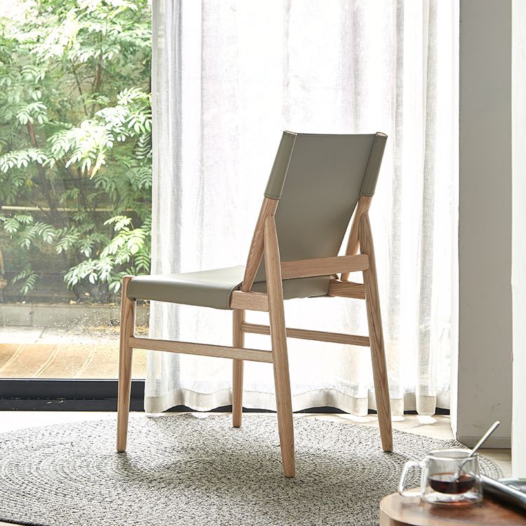Silla lateral simple moderna silla de comedor marco de madera maciza para comedor para comedor