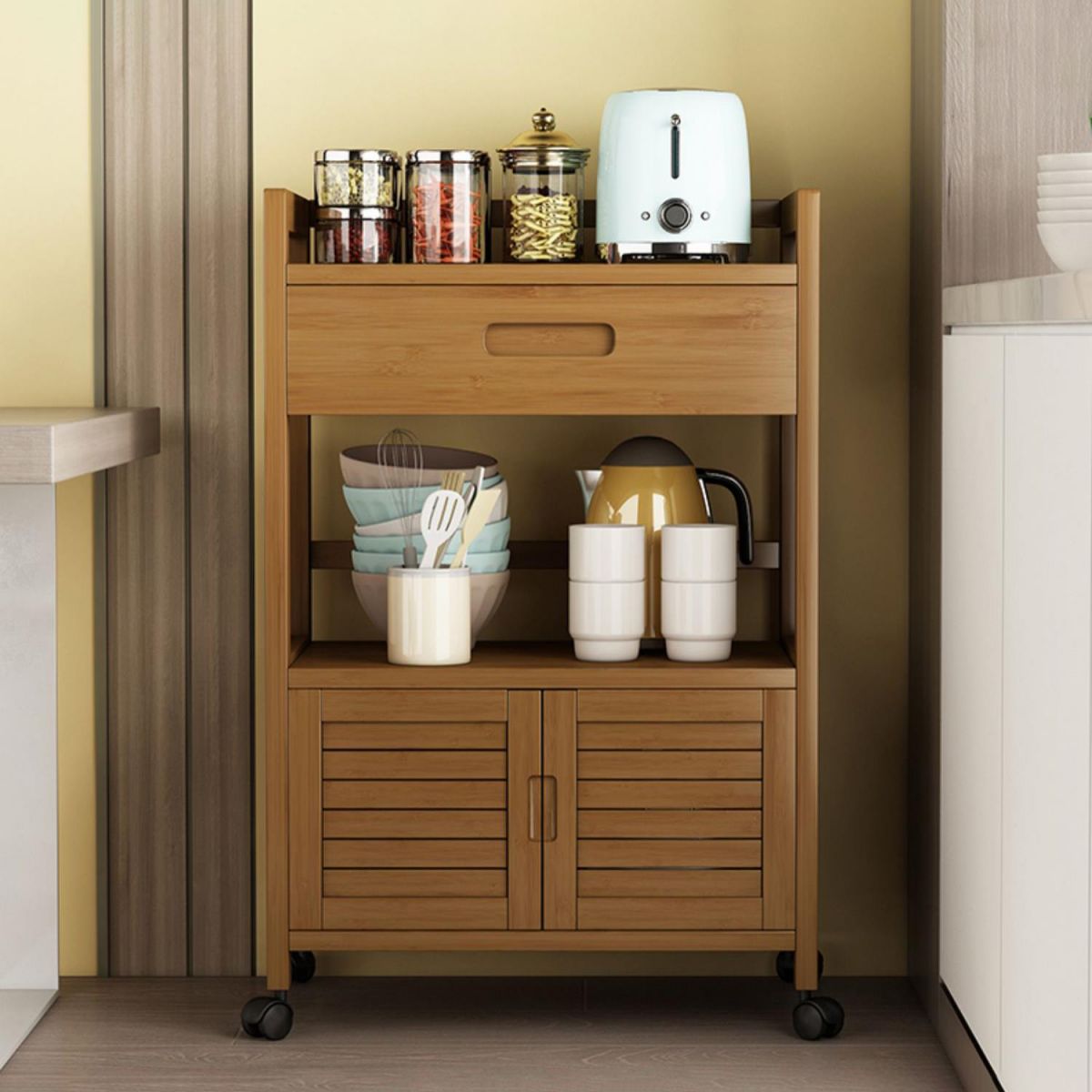 Server per case per case da pranzo in legno fabbricato marrone con porta