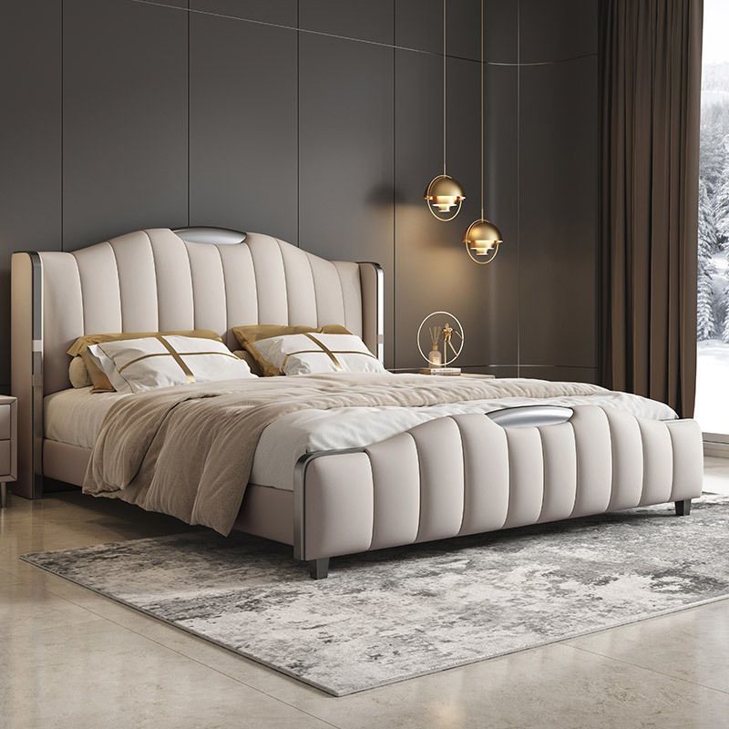 Glam Pine Wood avec tête de lit le matelas en panneau de camelback inclus Cadre de lit