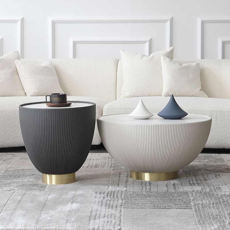 Runder Couchtisch aus Schiefer, Kunstleder, solide Basis, Cocktailtisch