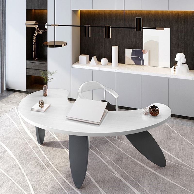 Unconventional Shape Office Desk Solid Wood Modern Writing Desk in Matte Finish Clearhalo 'furn' 'furn_office_desk' 'Furniture' 'Office Desks' 'Office Furniture' 'office_desk' 1200x1200_80c050f8-0c09-4b1e-871a-ac1cffee285a